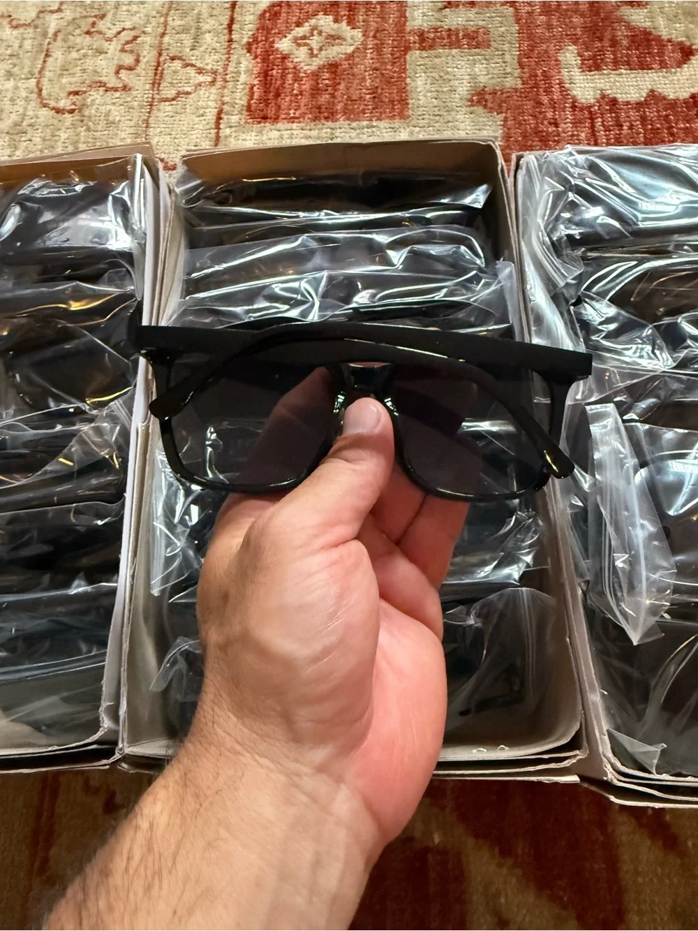 48 - Men's Black Square Sunglasses - Classic